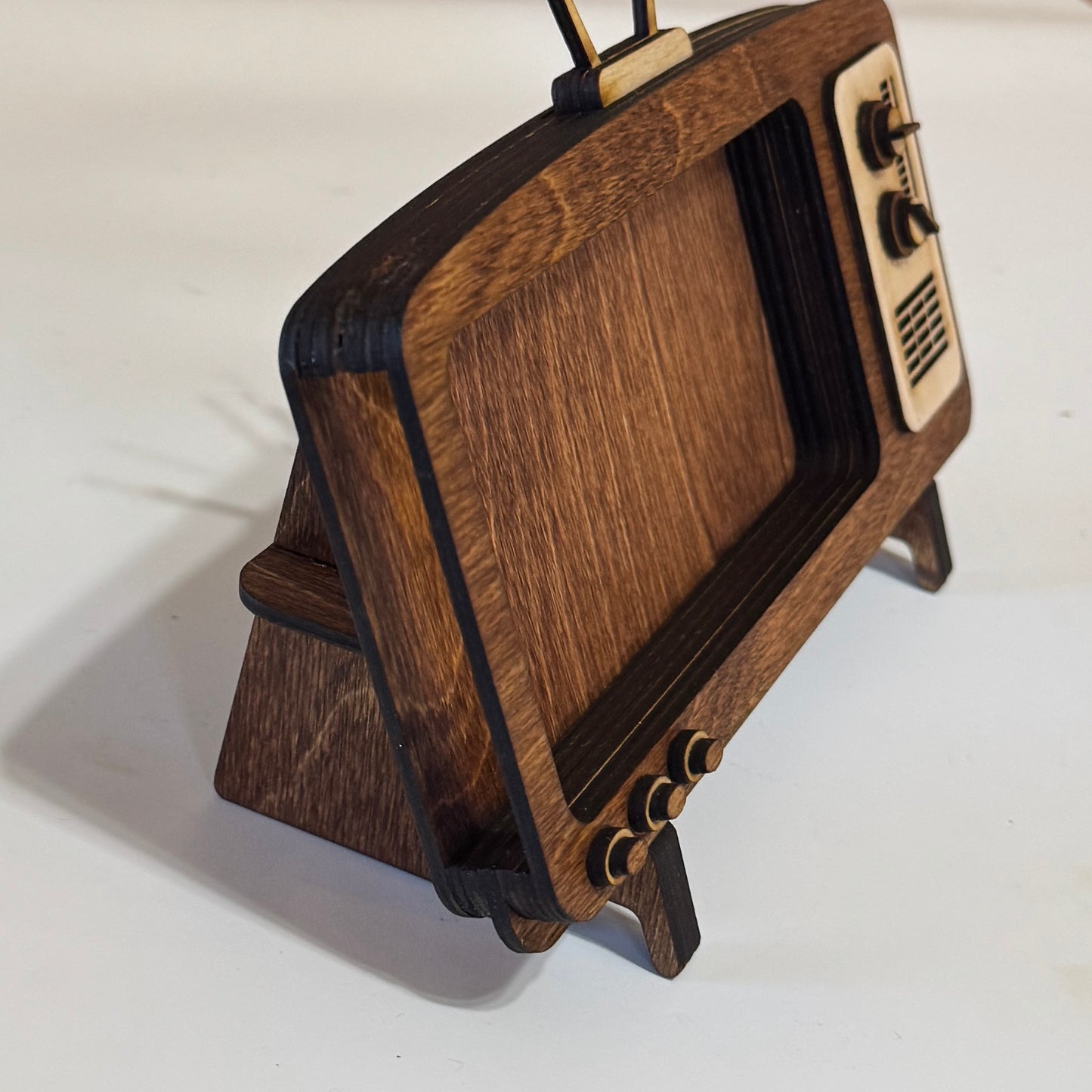 Retro TV Phone Stand