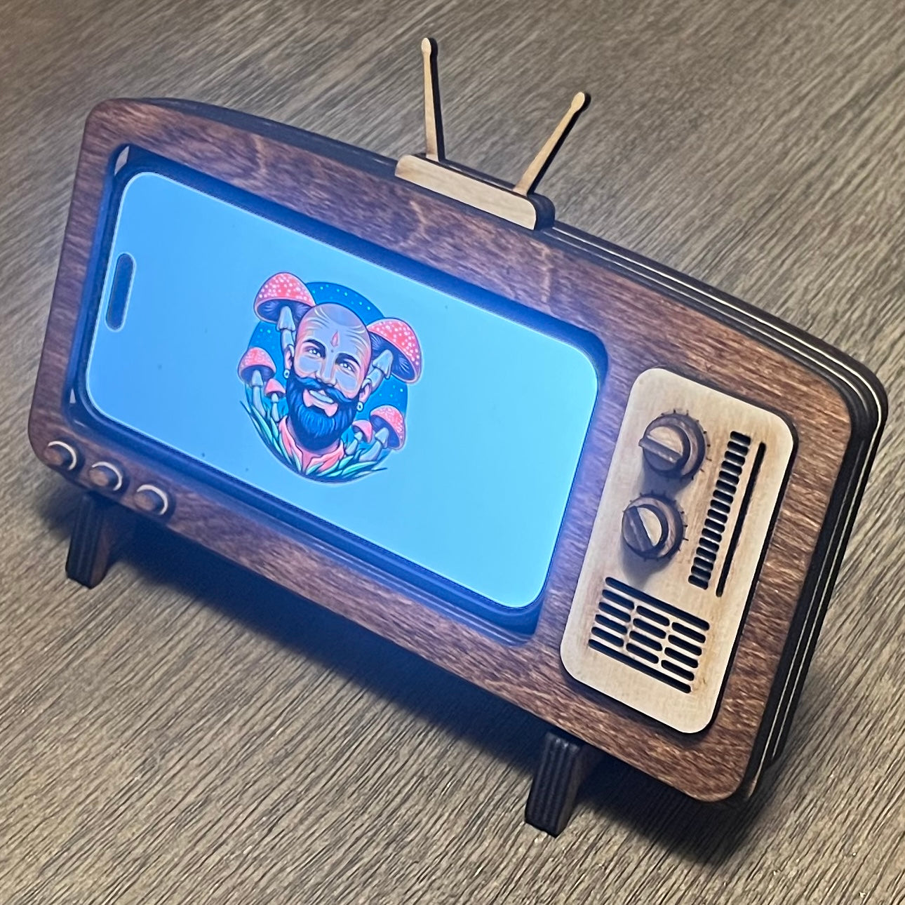 Retro TV Phone Stand